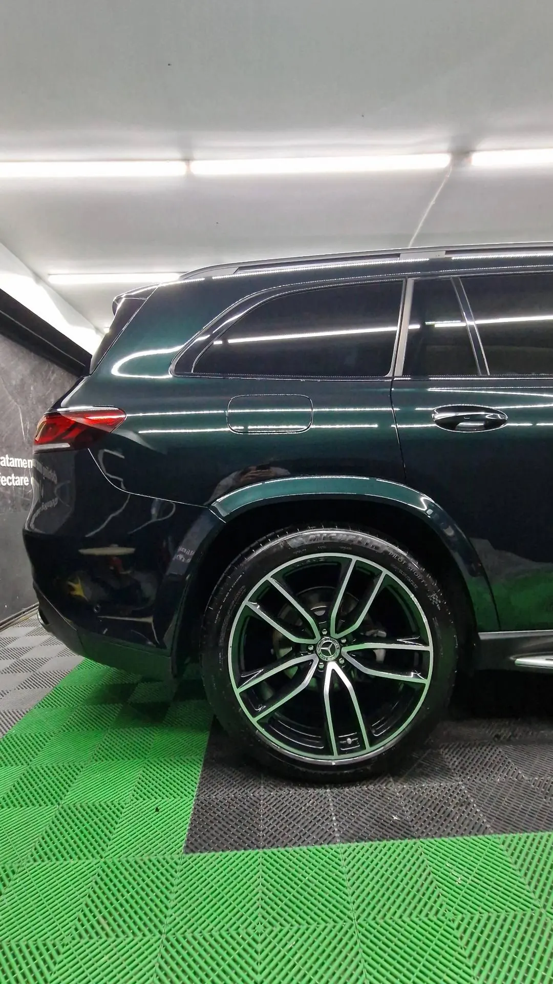 Detailing Exterior Mercedes GLS