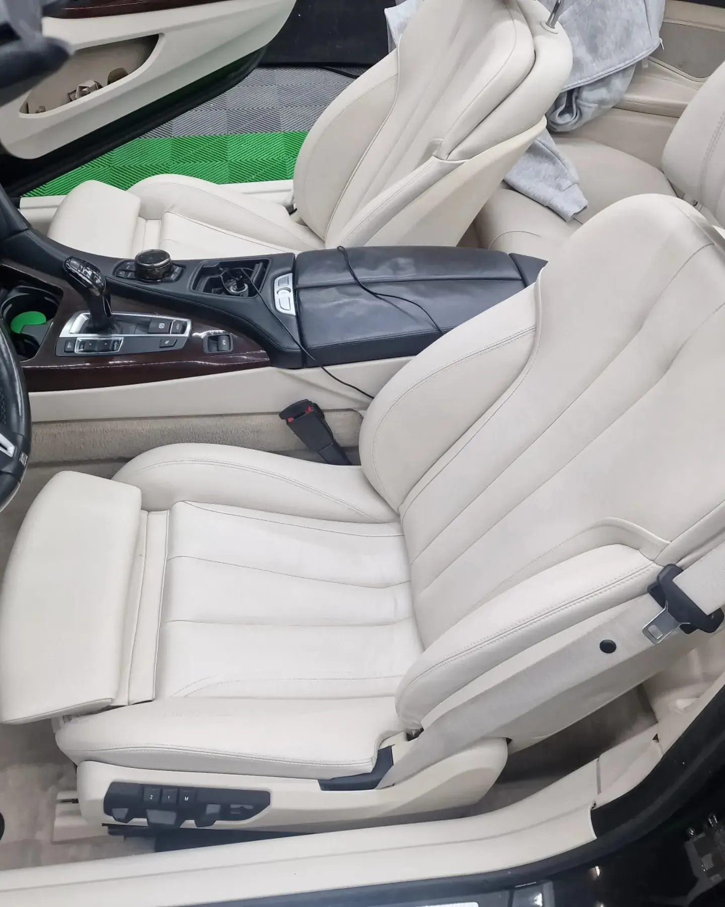 Vopsire și recondiționare piele auto — Echo-Auto